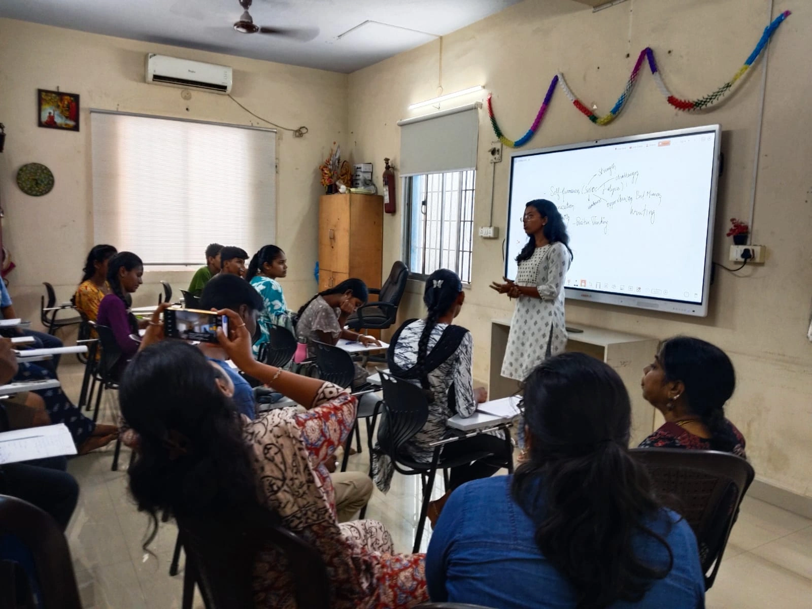 Fashion Designer Courses in Ambattur
