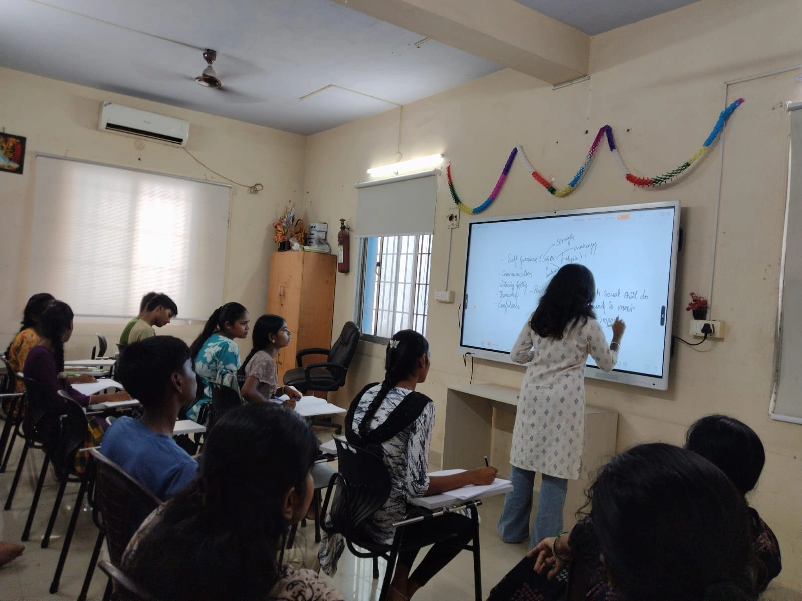 Fashion Designer Courses in Ayanambakkam